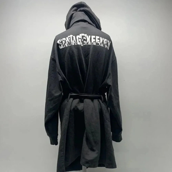 Savage X Fenty Bath Robe Forever Savage Showgirl Short Hooded Belted Gray XS S - Picture 6 of 13